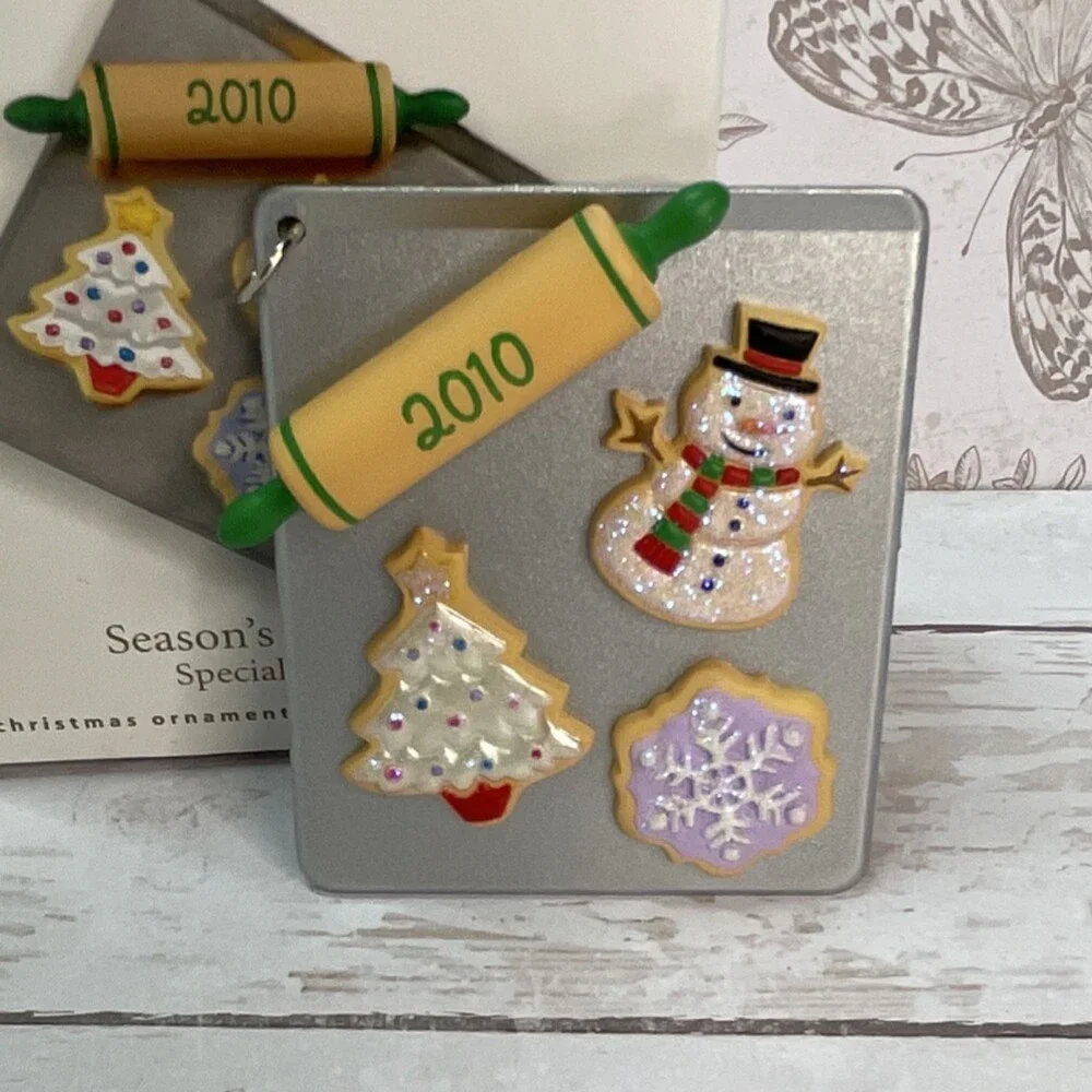Hallmark Keepsake Season's Treatings Cookies Christmas Ornament 2010 AD4422